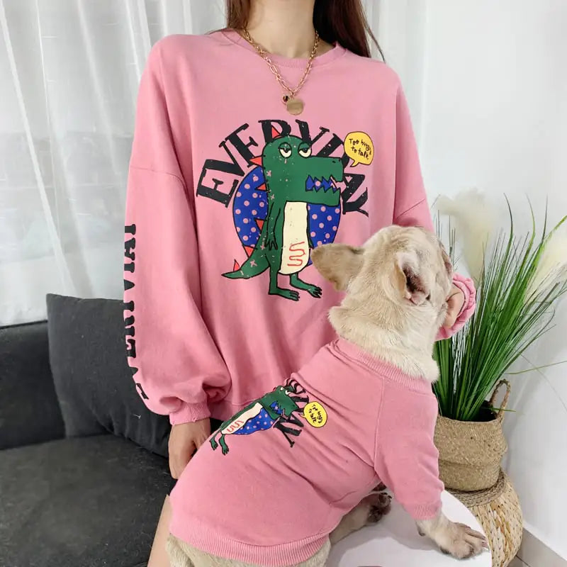 Ropa elegante a juego para mascotas y dueños