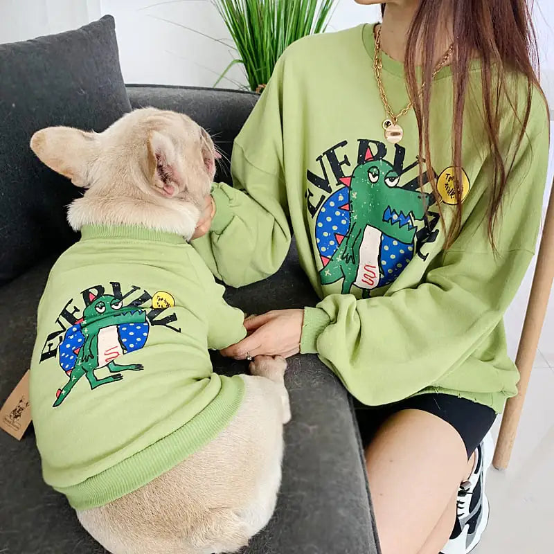 Ropa elegante a juego para mascotas y dueños
