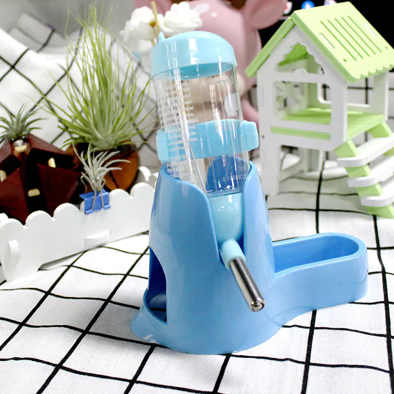 Compact Dual-Use Pet Feeder for Hamsters